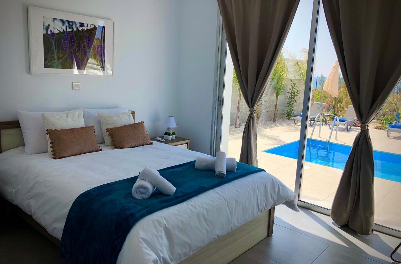 Sophia'S Seaview Luxury Villas Paphos ภายนอก รูปภาพ
