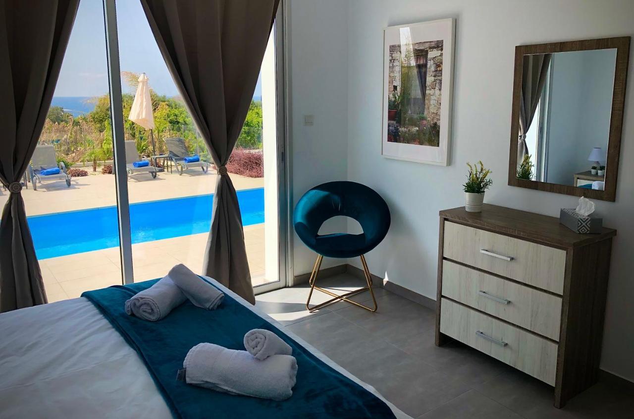 Sophia'S Seaview Luxury Villas Paphos ภายนอก รูปภาพ