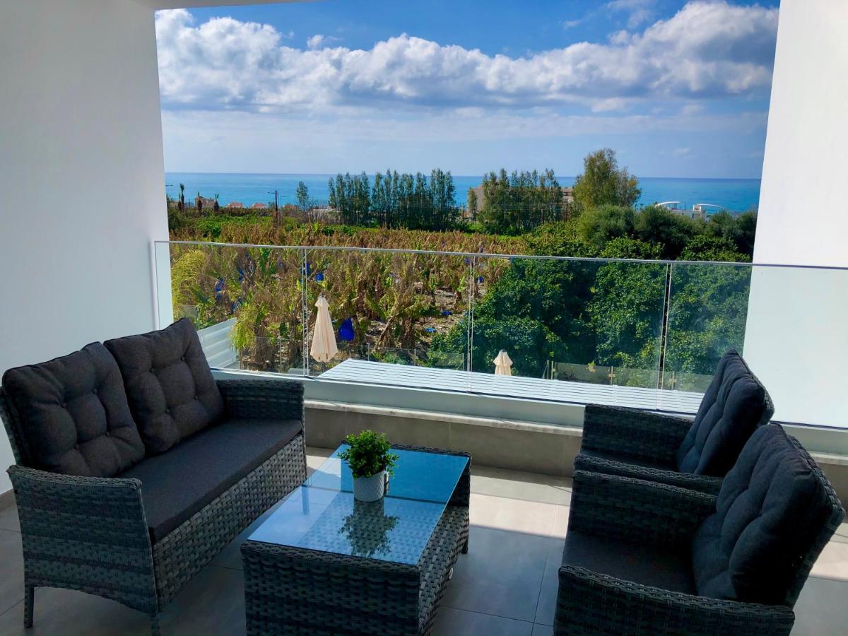 Sophia'S Seaview Luxury Villas Paphos ภายนอก รูปภาพ