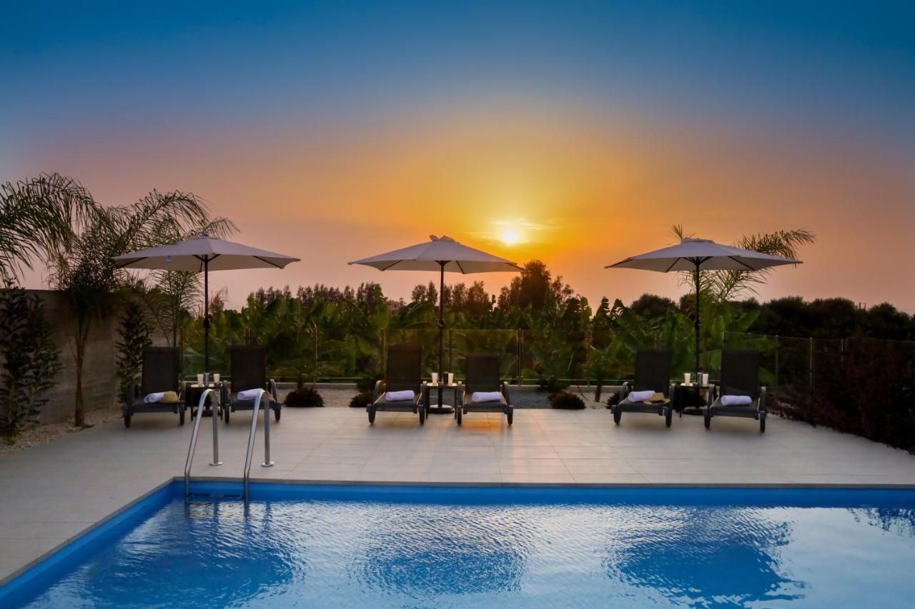 Sophia'S Seaview Luxury Villas Paphos ภายนอก รูปภาพ